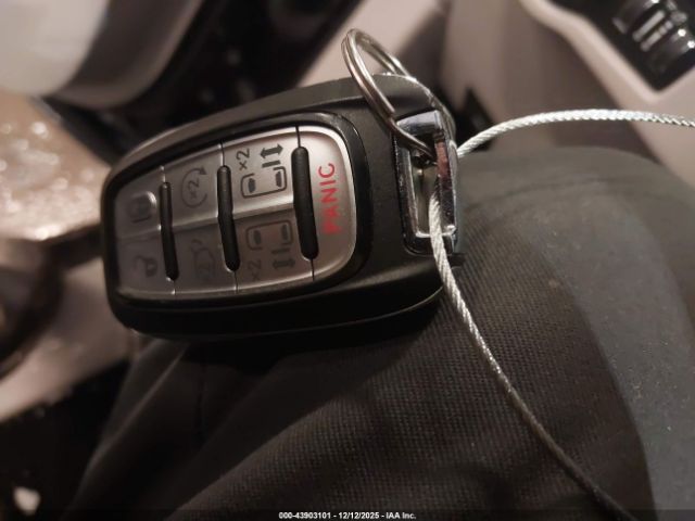 2019 CHRYSLER PACIFICA 2C4RC1BG7KR554563 Photo 10