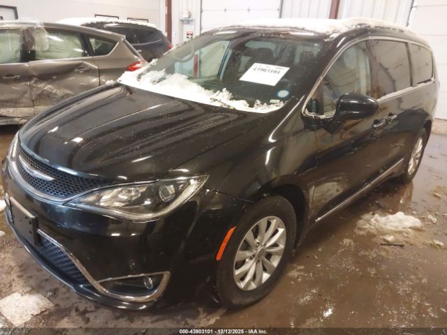 2019 CHRYSLER PACIFICA 2C4RC1BG7KR554563 Photo 1