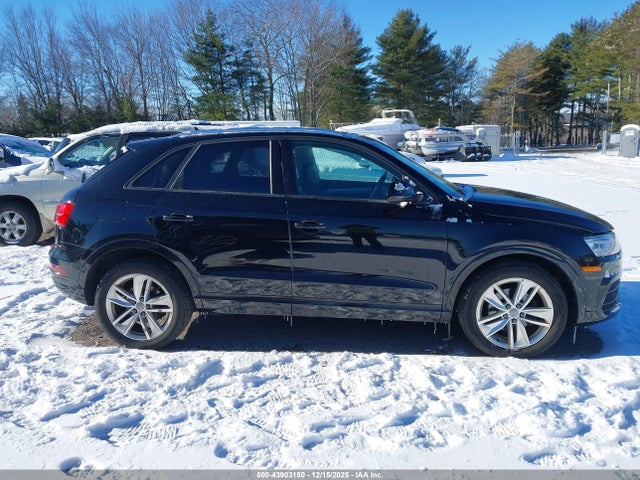 WA1ECCFS5HR011844 Audi Q3 2.0t Premium