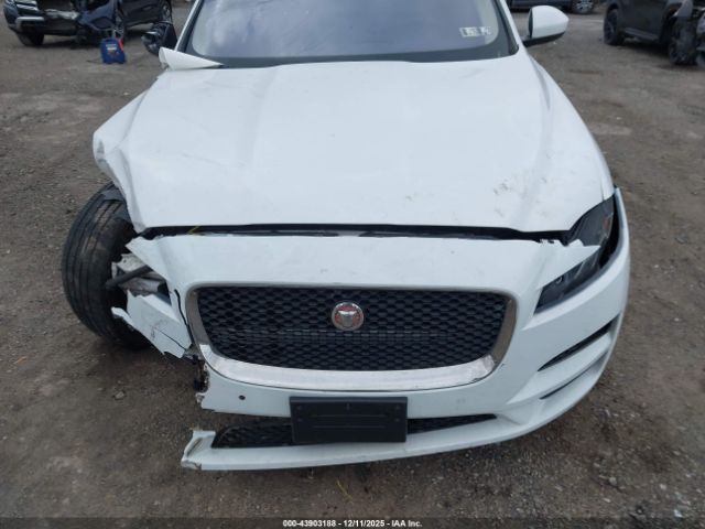 2019 JAGUAR F-PACE SADCJ2FX1KA399562 Photo 5