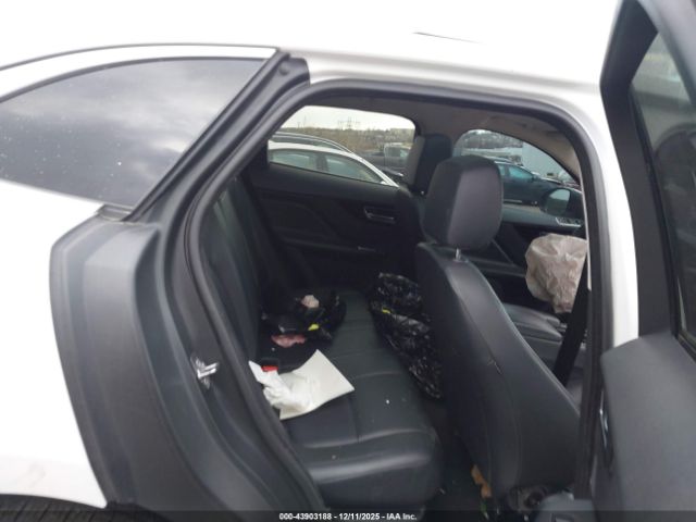 2019 JAGUAR F-PACE SADCJ2FX1KA399562 Photo 7