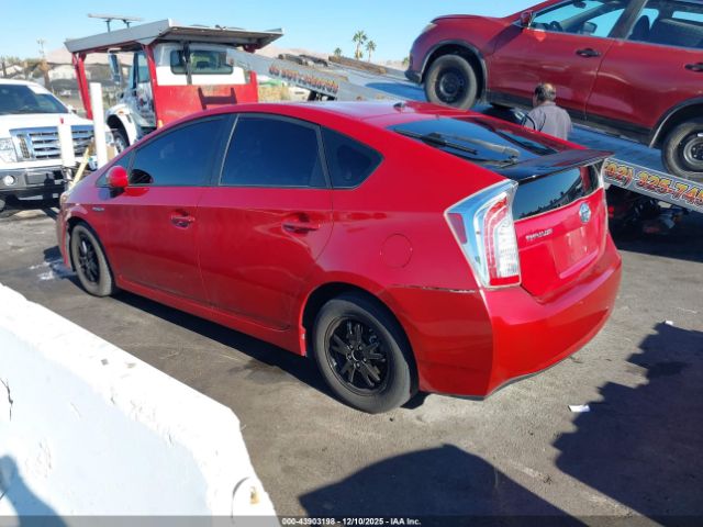 2014 TOYOTA PRIUS JTDKN3DU1E1812384 Photo 2