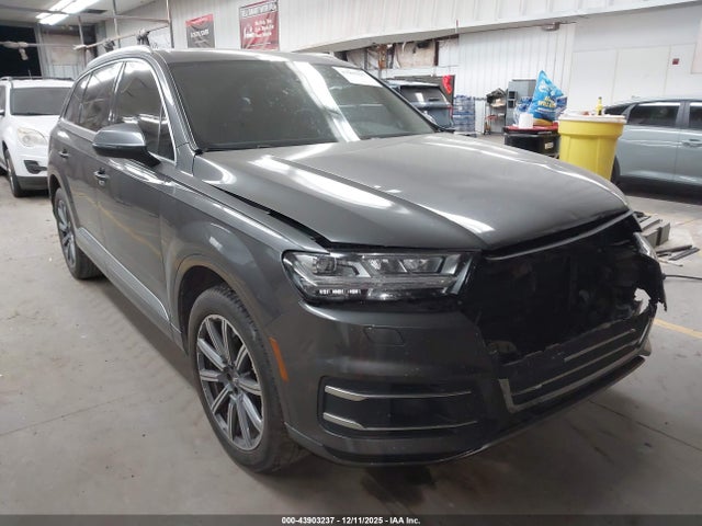 2019 AUDI Q7 WA1LAAF72KD028327 Photo 0