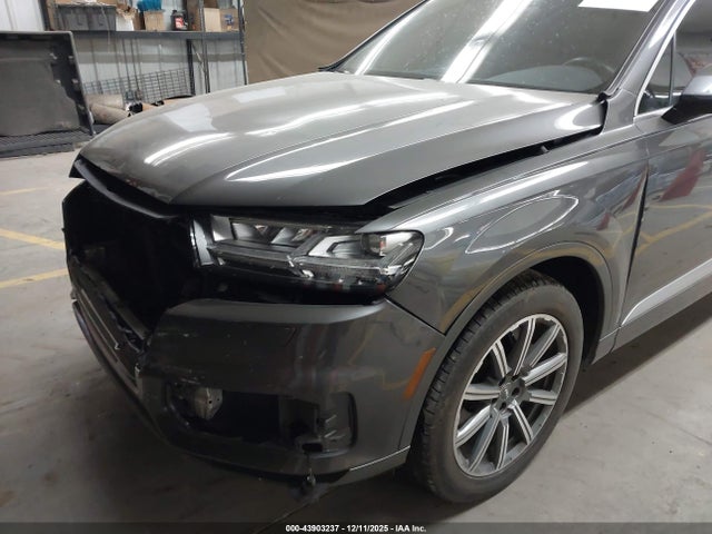 2019 AUDI Q7 WA1LAAF72KD028327 Photo 5