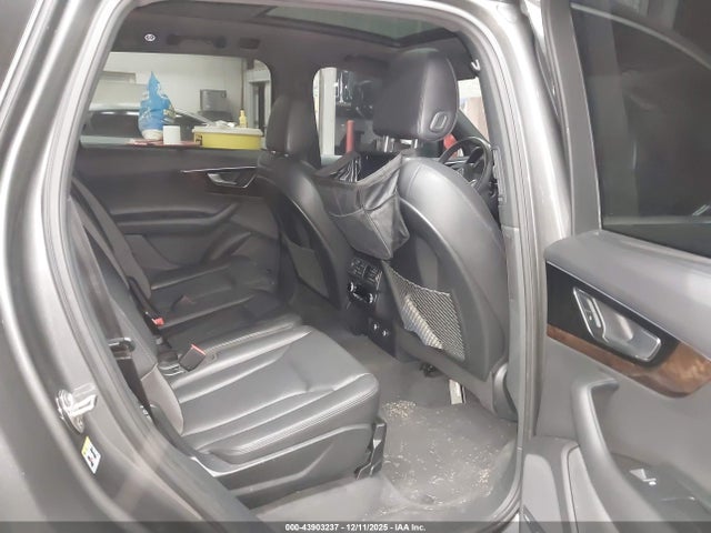 2019 AUDI Q7 WA1LAAF72KD028327 Photo 7
