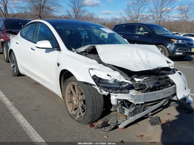 2022 TESLA MODEL 3 5YJ3E1EA9NF102671 Photo 0