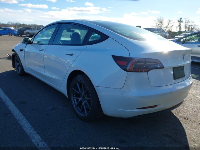 2022 TESLA MODEL 3 5YJ3E1EA9NF102671 Photo 2