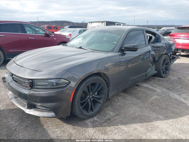 2C3CDXBG6JH210009 Dodge Charger Sxt Rwd