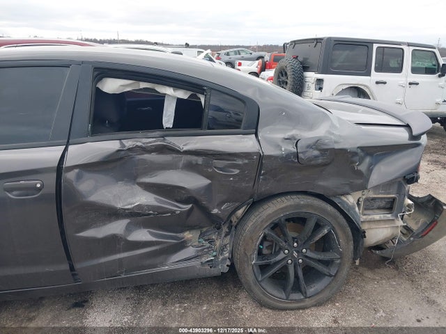 2C3CDXBG6JH210009 Dodge Charger Sxt Rwd