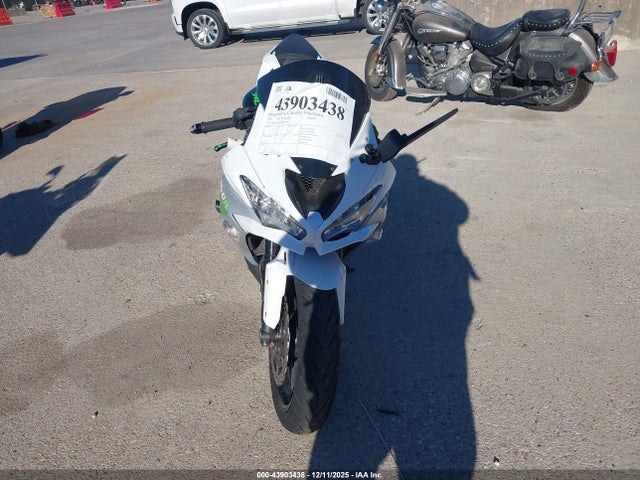 2019 KAWASAKI ZX636 JKBZXJH18KA002958 Photo 4