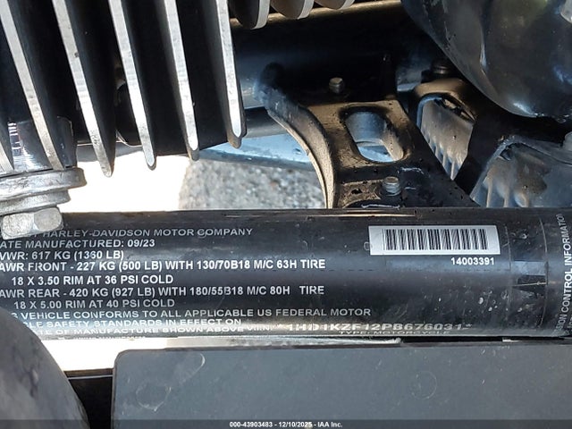 2023 HARLEY-DAVIDSON FLTRK 1HD1KZF12PB676031 Photo 9