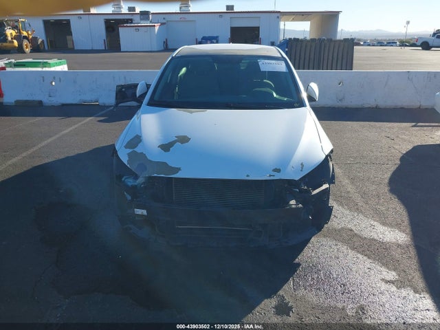 5NPD84LF6HH170993 Hyundai ELANTRA SE