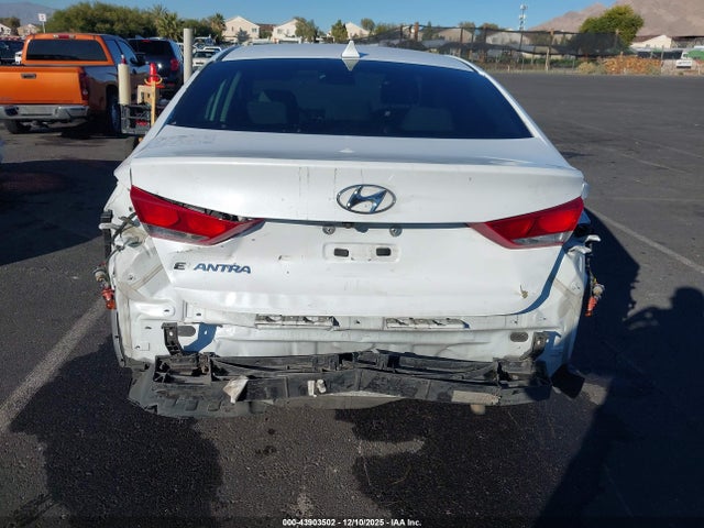 5NPD84LF6HH170993 Hyundai ELANTRA SE