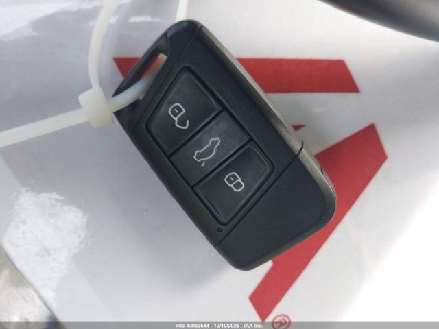 2018 VOLKSWAGEN ATLAS 1V2KR2CA0JC525184 Photo 10