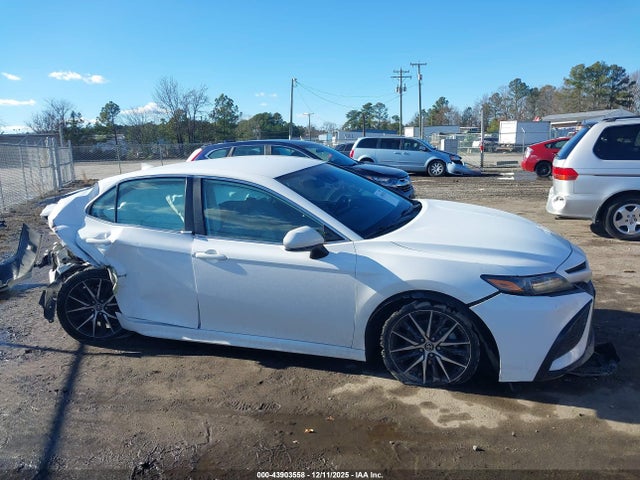 4T1G11AK5MU601402 Toyota CAMRY SE