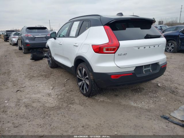 2021 VOLVO XC40 RECHARGE PURE ELECTRIC YV4ED3UR1M2564154 Photo 2