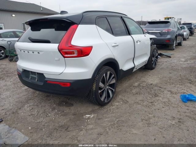 2021 VOLVO XC40 RECHARGE PURE ELECTRIC YV4ED3UR1M2564154 Photo 3