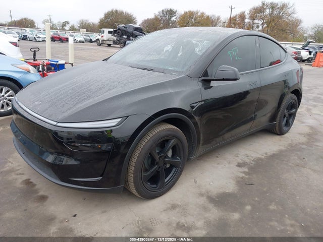 2026 TESLA MODEL Y 7SAYGDED5TA438620 Photo 1