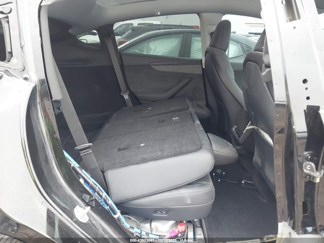 2026 TESLA MODEL Y 7SAYGDED5TA438620 Photo 7