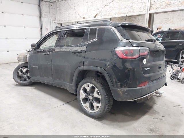 3C4NJDCB9JT341005 Jeep Compass Limited 4x4