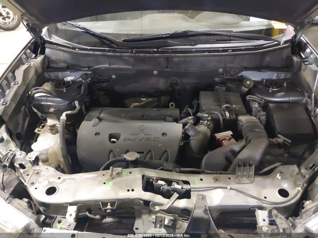 JA4AP3AUXJU024863 Mitsubishi Outlander Sport 2.0 Es/2.0 Le
