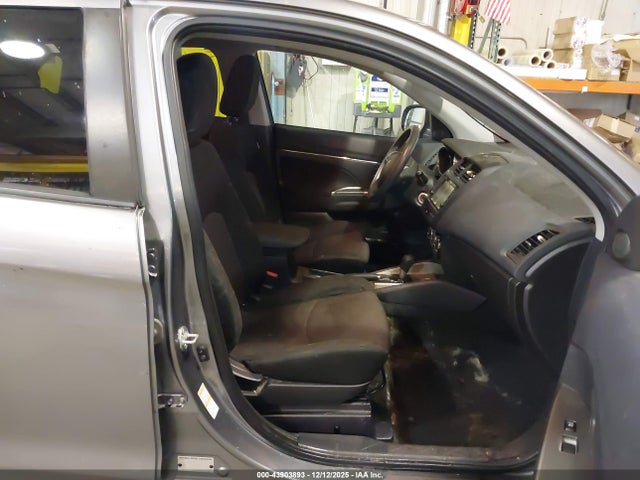 JA4AP3AUXJU024863 Mitsubishi Outlander Sport 2.0 Es/2.0 Le