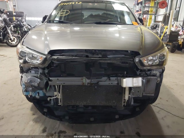 JA4AP3AUXJU024863 Mitsubishi Outlander Sport 2.0 Es/2.0 Le
