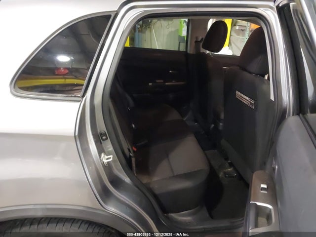 JA4AP3AUXJU024863 Mitsubishi Outlander Sport 2.0 Es/2.0 Le