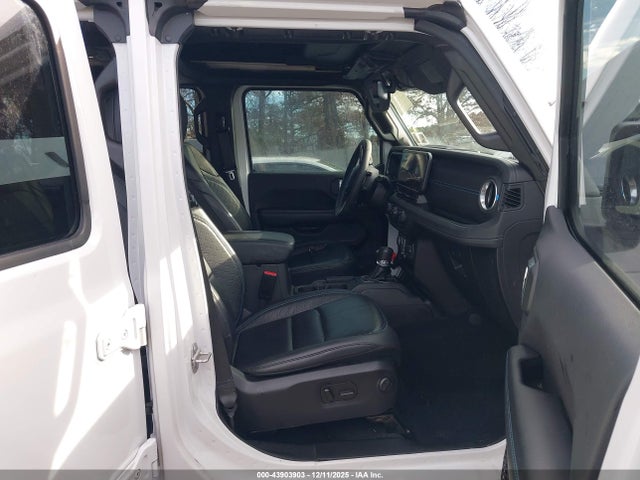 43903903 :رقم المزاد ، 1C4RJXU66RW220572 vin ، 2024 Jeep Wrangler 4xe Summit 4xe مزاد بيع