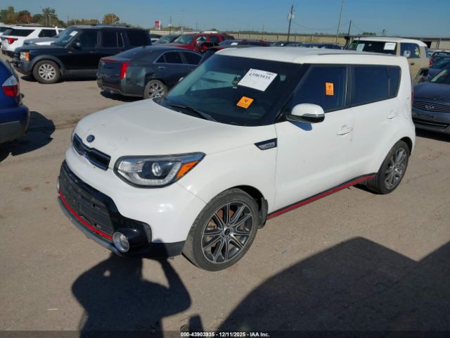 2018 KIA SOUL KNDJX3AA8J7900579 Photo 1