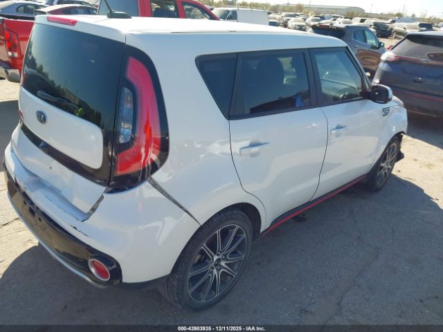 2018 KIA SOUL KNDJX3AA8J7900579 Photo 3