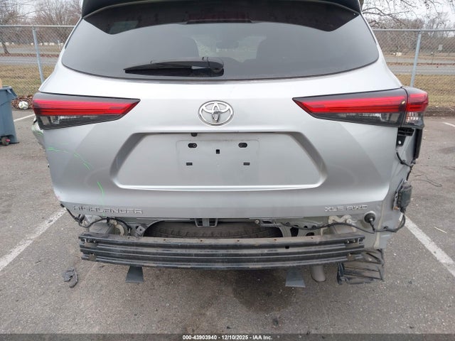 2021 Toyota Highlander Xle მანქანა იყიდება აუქციონზე, vin: 5TDGZRBH9MS077285, აუქციონის ნომერი: 43903940