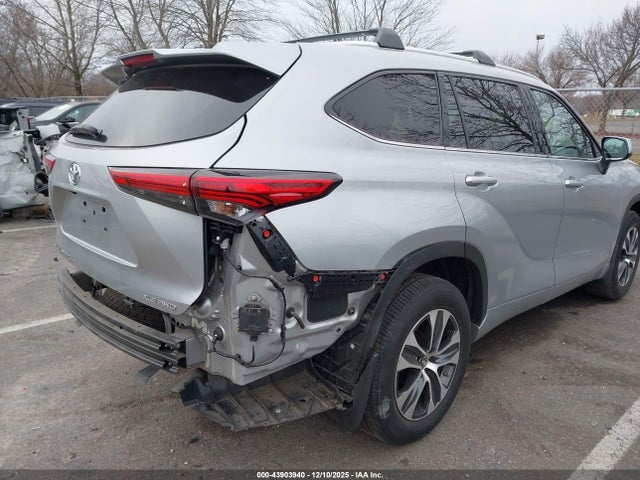 2021 Toyota Highlander Xle მანქანა იყიდება აუქციონზე, vin: 5TDGZRBH9MS077285, აუქციონის ნომერი: 43903940