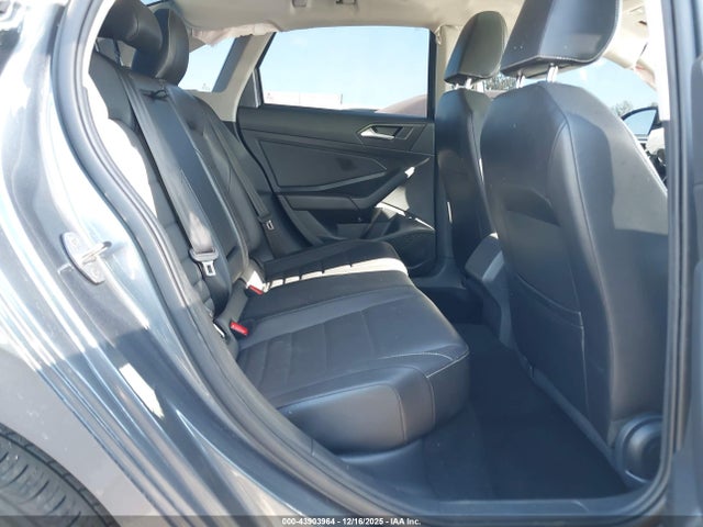 3VW7M7BU6NM010240 Volkswagen Jetta 1.5t Se