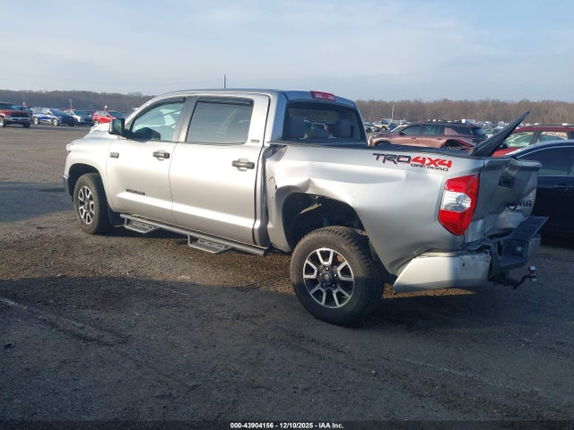 2019 TOYOTA TUNDRA 5TFDY5F16KX822593 Photo 2