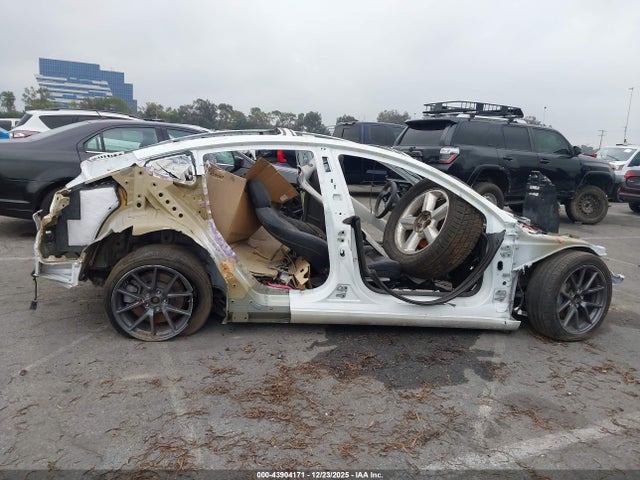 Tesla Model 3 Rear-wheel Drive 2023 5YJ3E1EA8PF421580 Image 18