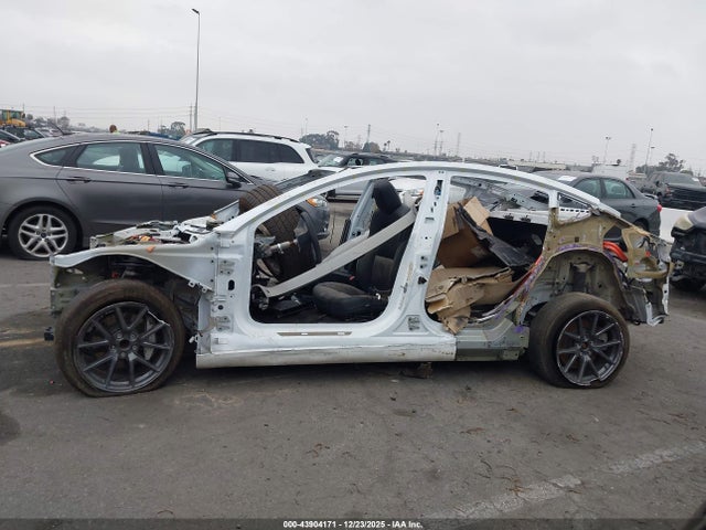 Tesla Model 3 Rear-wheel Drive 2023 5YJ3E1EA8PF421580 Image 19