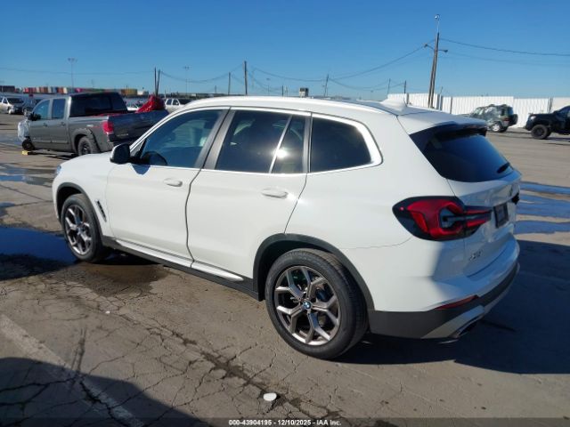 2022 BMW X3 5UX53DP09N9K62661 Photo 2