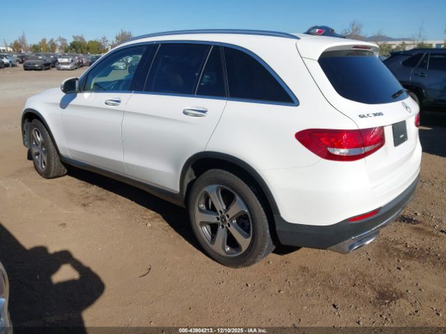 2019 MERCEDES-BENZ GLC 300 WDC0G4JB6KV121036 Photo 2