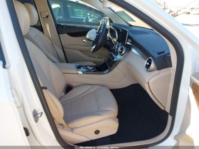 2019 MERCEDES-BENZ GLC 300 WDC0G4JB6KV121036 Photo 4