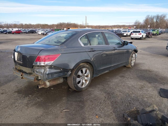 2008 HONDA ACCORD SDN 1HGCP258X8A134315 Photo 3