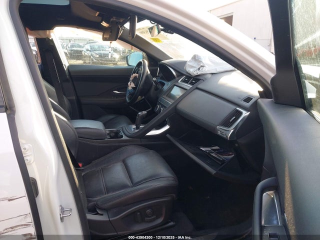 2020 JAGUAR E-PACE SADFP2FX9L1013418 Photo 4
