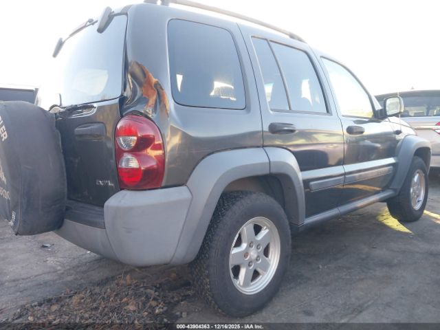 2005 JEEP LIBERTY 1J4GL48K25W534974 Photo 3