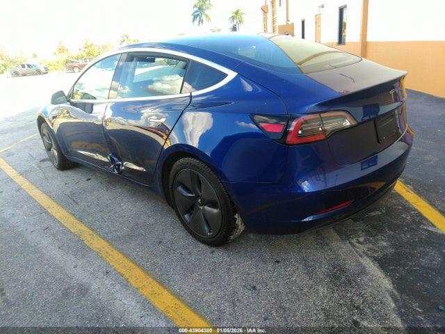 2019 TESLA MODEL 3 5YJ3E1EA3KF485731 Photo 2