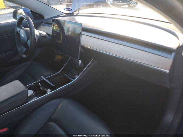 2019 TESLA MODEL 3 5YJ3E1EA3KF485731 Photo 4