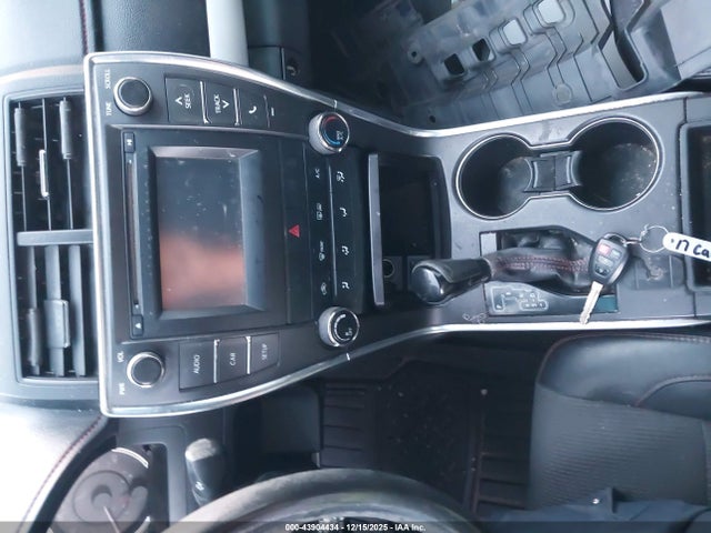 4T1BF1FKXHU294481 Toyota CAMRY SE