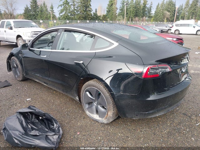 2018 TESLA MODEL 3 5YJ3E1EA4JF062641 Photo 2