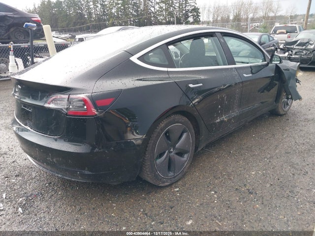 2018 TESLA MODEL 3 5YJ3E1EA4JF062641 Photo 3