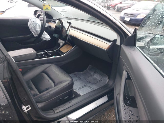 2018 TESLA MODEL 3 5YJ3E1EA4JF062641 Photo 4