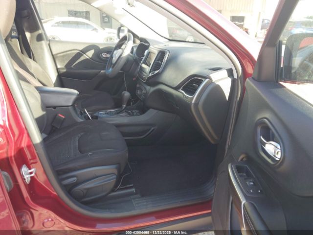 2020 JEEP CHEROKEE 1C4PJLCB4LD625931 Photo 4